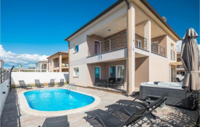 Lovely Home In Vodnjan With Kitchen